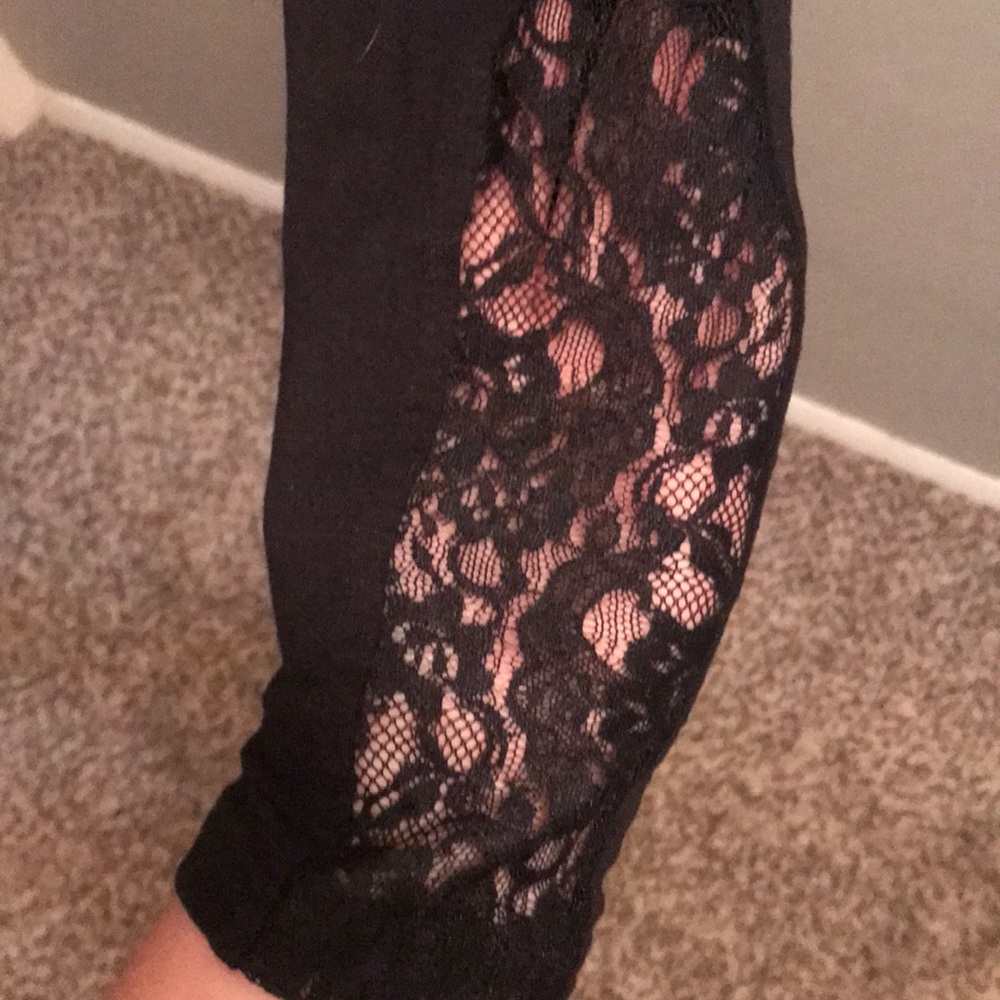 Torrid sz 1! Black leggings with lace!